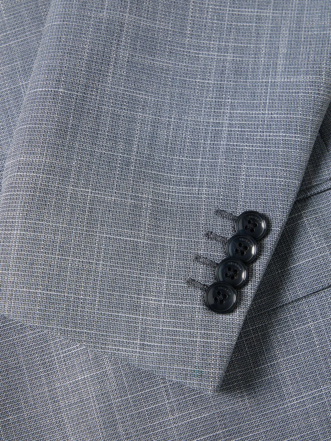 Regular fit blazer with micro-patterned check pattern. Regular fit blazer with micro-patterned check pattern.