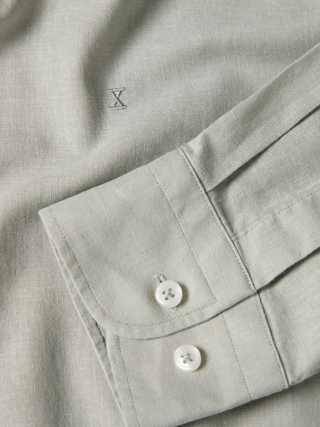 Camisa de corte regular en lino y algodón Camisa de corte regular en lino y algodón