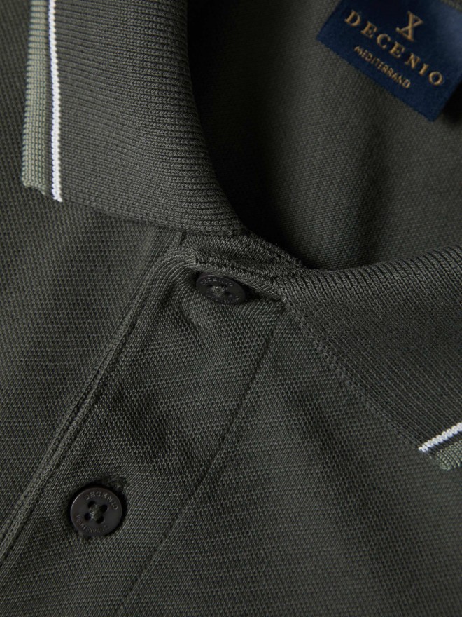 Polo piqué de algodão com riscas Polo piqué de algodão com riscas