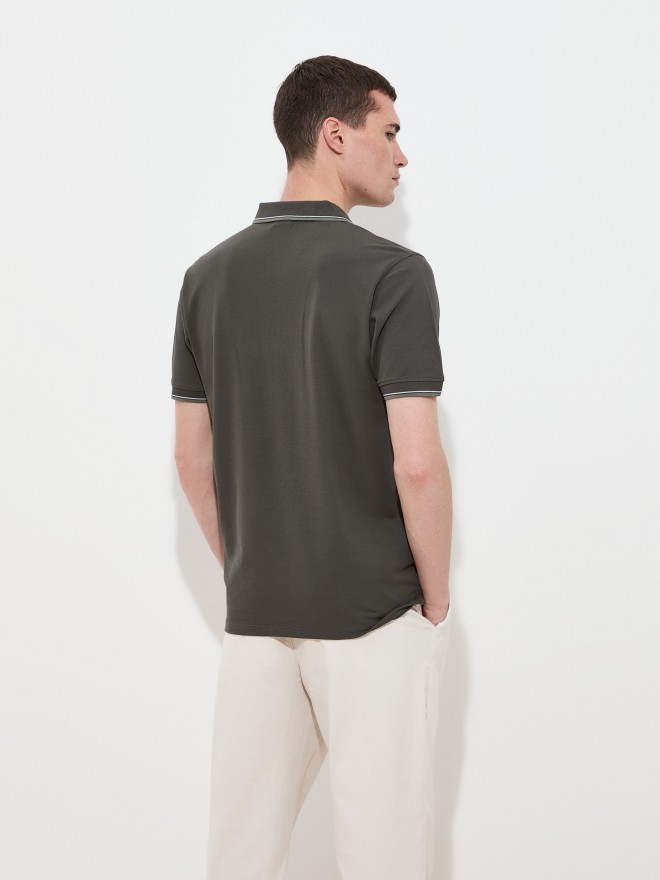 Polo piqué de algodão com riscas Polo piqué de algodão com riscas