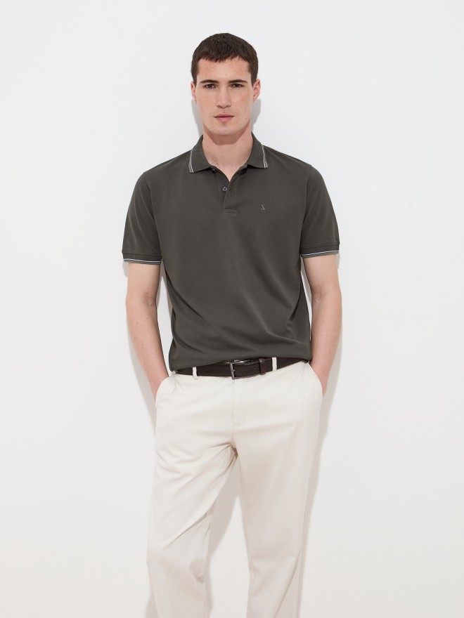 Polo piqué de algodão com riscas Polo piqué de algodão com riscas