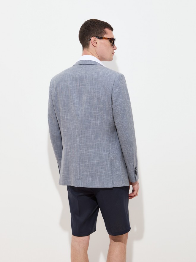 Regular fit blazer with micro-patterned check pattern. Regular fit blazer with micro-patterned check pattern.