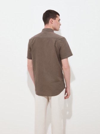 Short-sleeved shirt in linen and cotton Short-sleeved shirt in linen and cotton