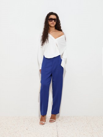 Pantalones chinos arrugados Pantalones chinos arrugados