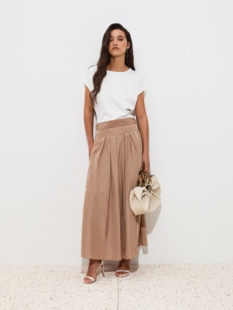 Falda midi acampanada con pliegues