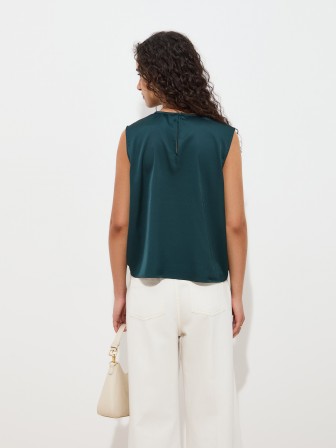 Draped flowy blouse Draped flowy blouse