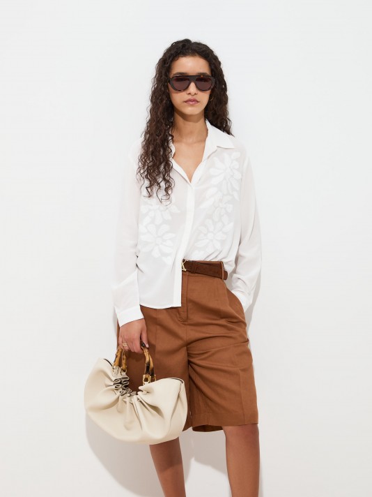 Blouse with embroidery
