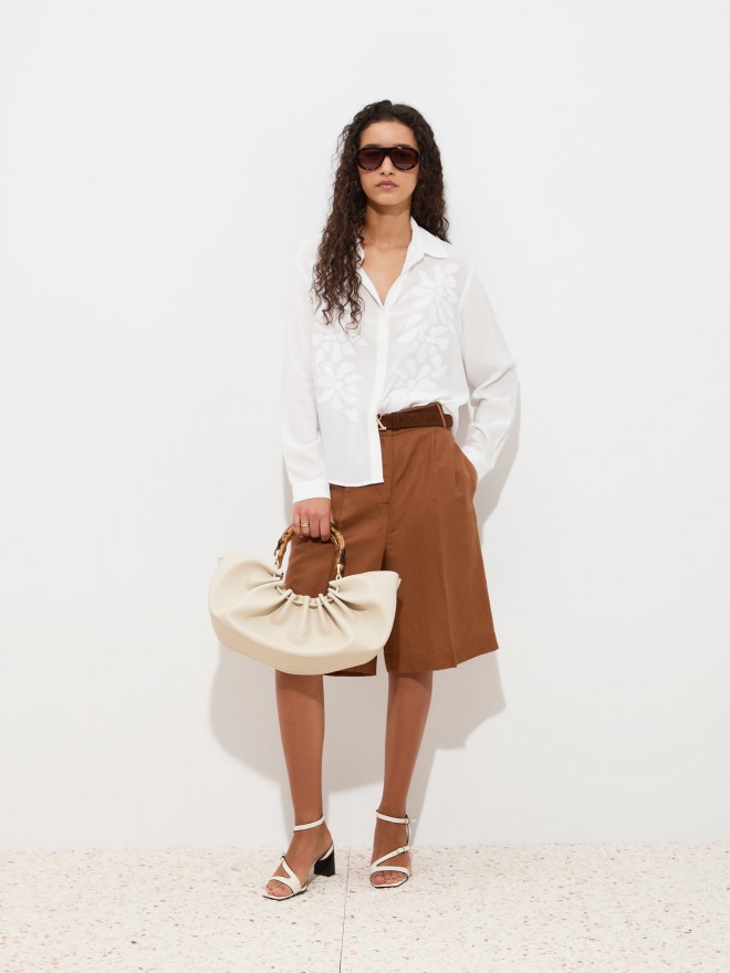Blusa con bordado