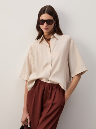 Short sleeve shirt Short sleeve shirt