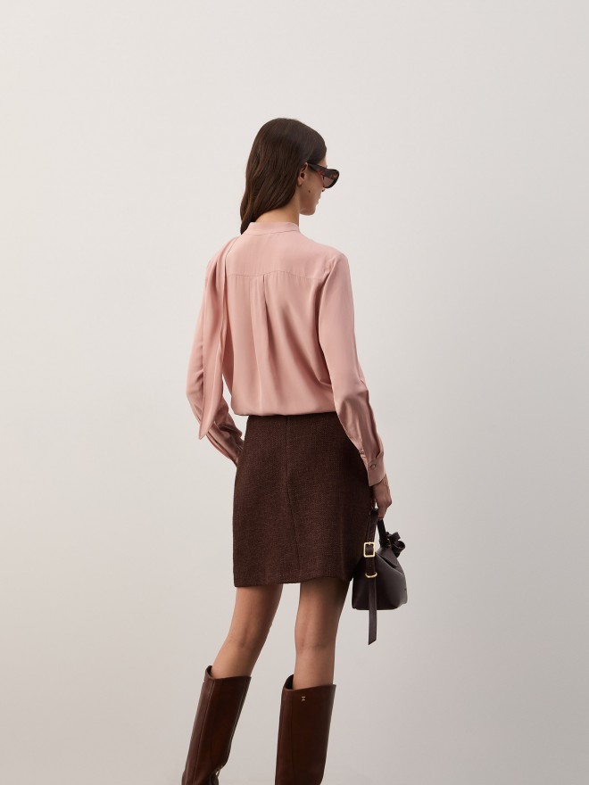 Blusa con bufanda Blusa con bufanda