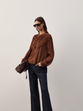 Flowy blouse with ruffles Flowy blouse with ruffles