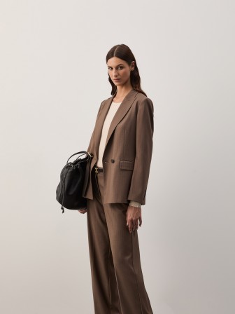 Blazer cruzado a rayas Blazer cruzado a rayas