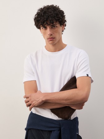Basic short-sleeved T-shirt Basic short-sleeved T-shirt