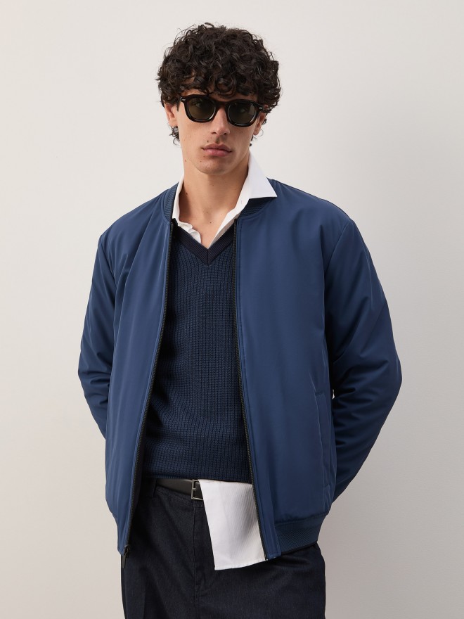 Reversible bomber jacket