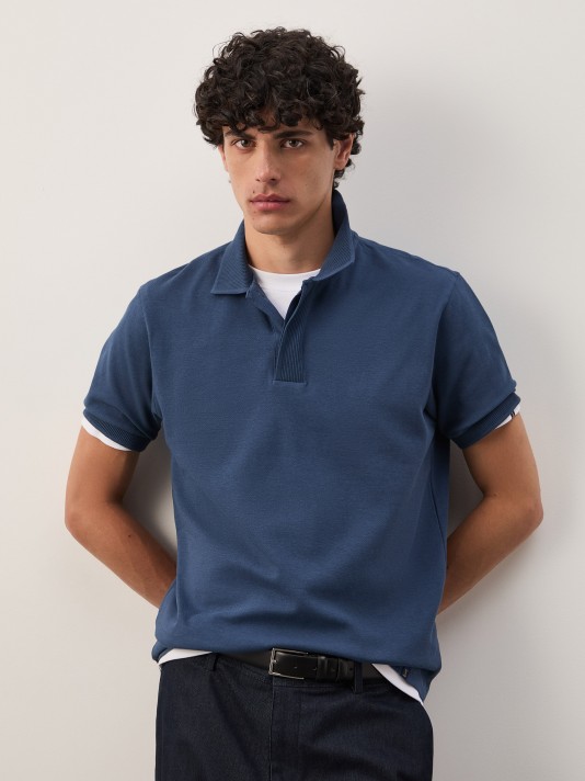 Short-sleeved polo shirt