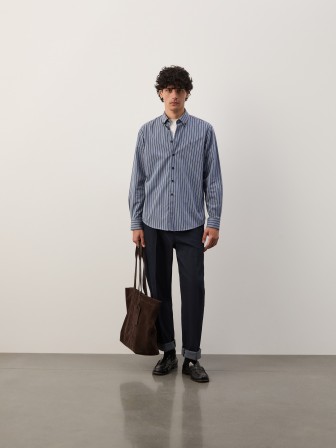 Shirt made of cotton and lyocell. Shirt made of cotton and lyocell.