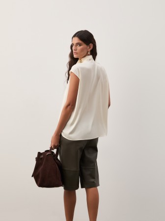Flowy blouse with a bow Flowy blouse with a bow