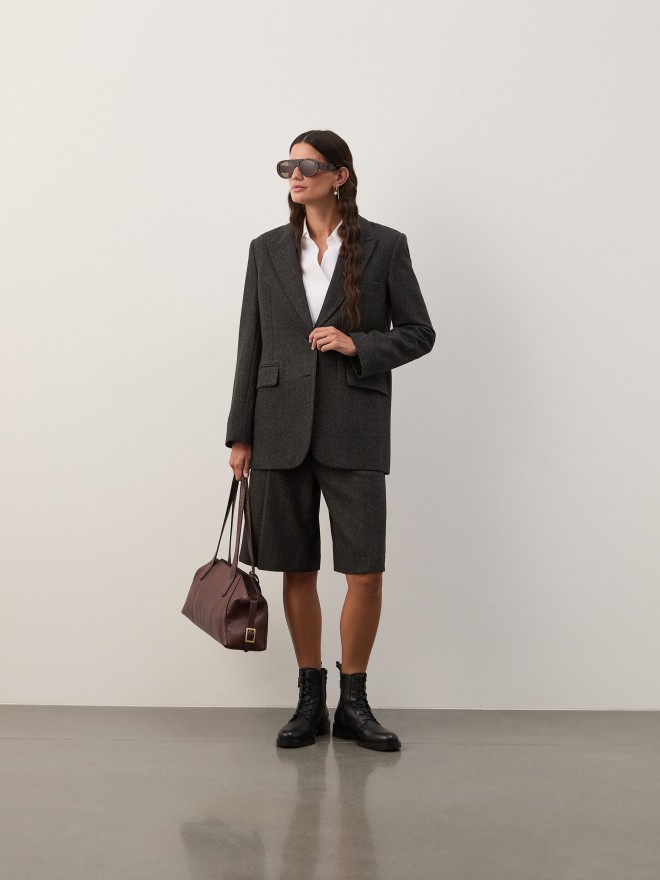 Relaxed fit blazer with wool. Relaxed fit blazer with wool.