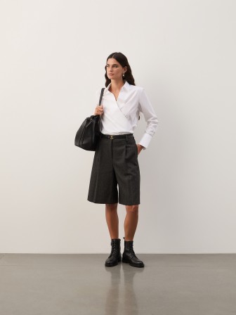 Long shorts with wool