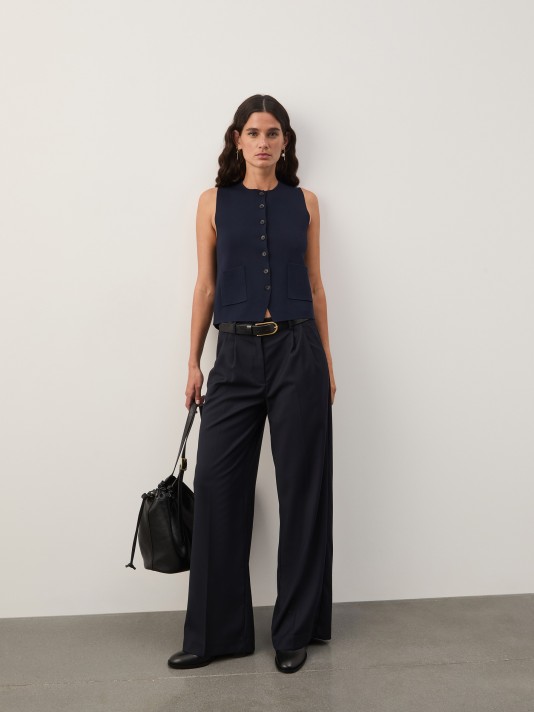 Wide leg pleated trousers