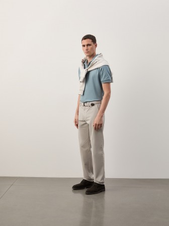 Regular fit twill chino pants Regular fit twill chino pants