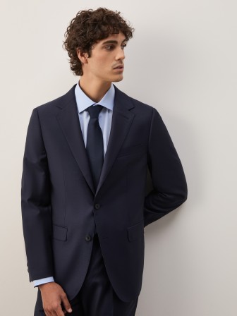 Slim fit suit Slim fit suit