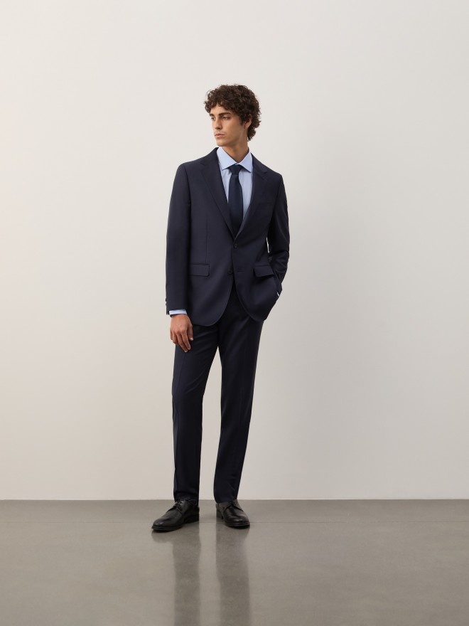 Slim fit suit Slim fit suit