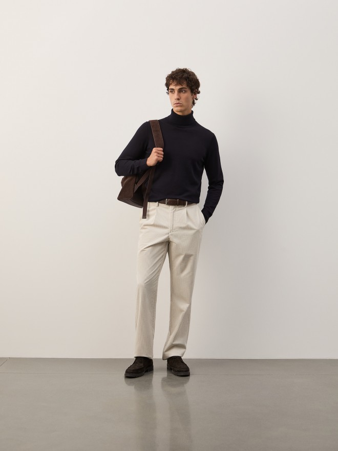 Camisola de gola alta em lã merino Camisola de gola alta em lã merino