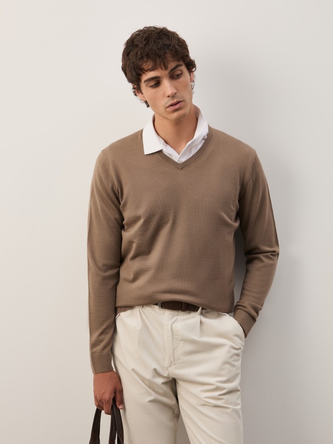 Wool pullover with V-neck Wool pullover with V-neck