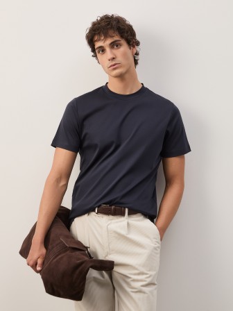 Camiseta básica confeccionada con seda y algodón Camiseta básica confeccionada con seda y algodón