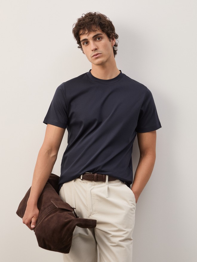 Basic T-shirt made with silk and cotton Basic T-shirt made with silk and cotton