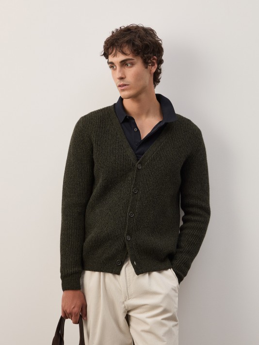 Knitted coat with wool
