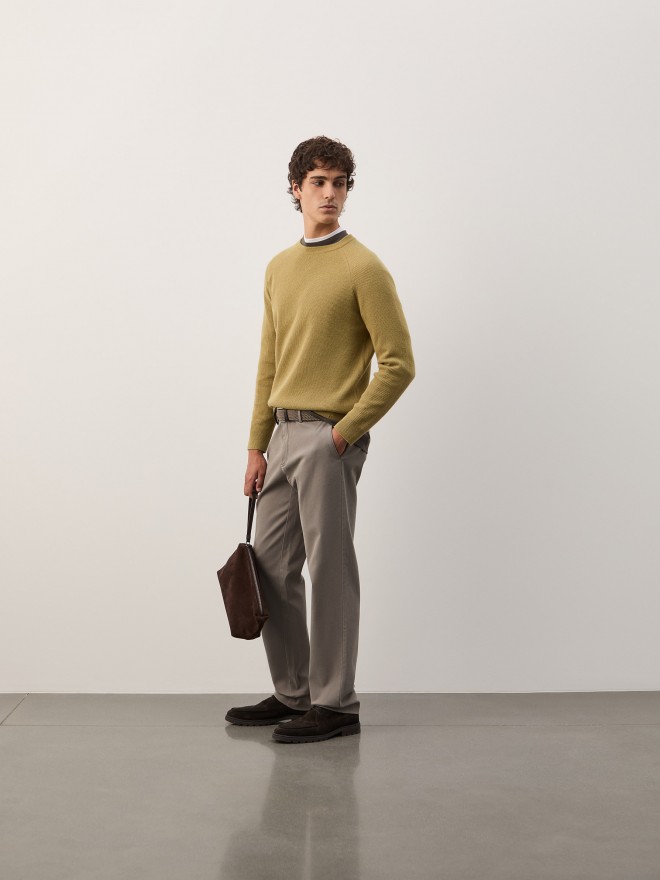 Calças chino regular fit Calças chino regular fit