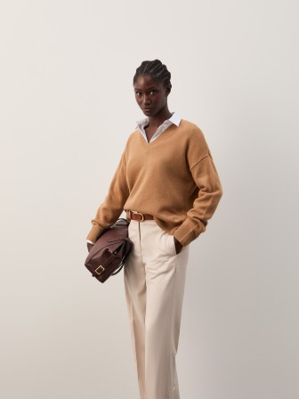 Woolen knit sweater Woolen knit sweater
