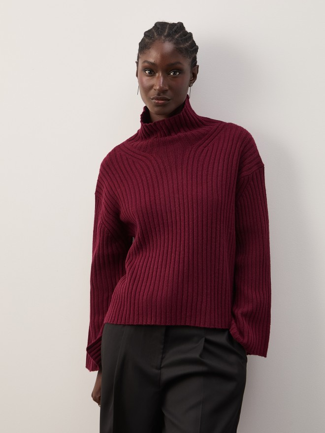 High-neck sweater with wool lining High-neck sweater with wool lining