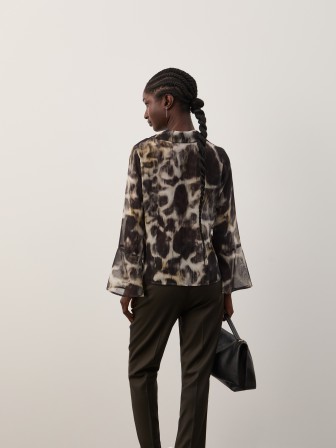 Blusa estampada fluida Blusa estampada fluida