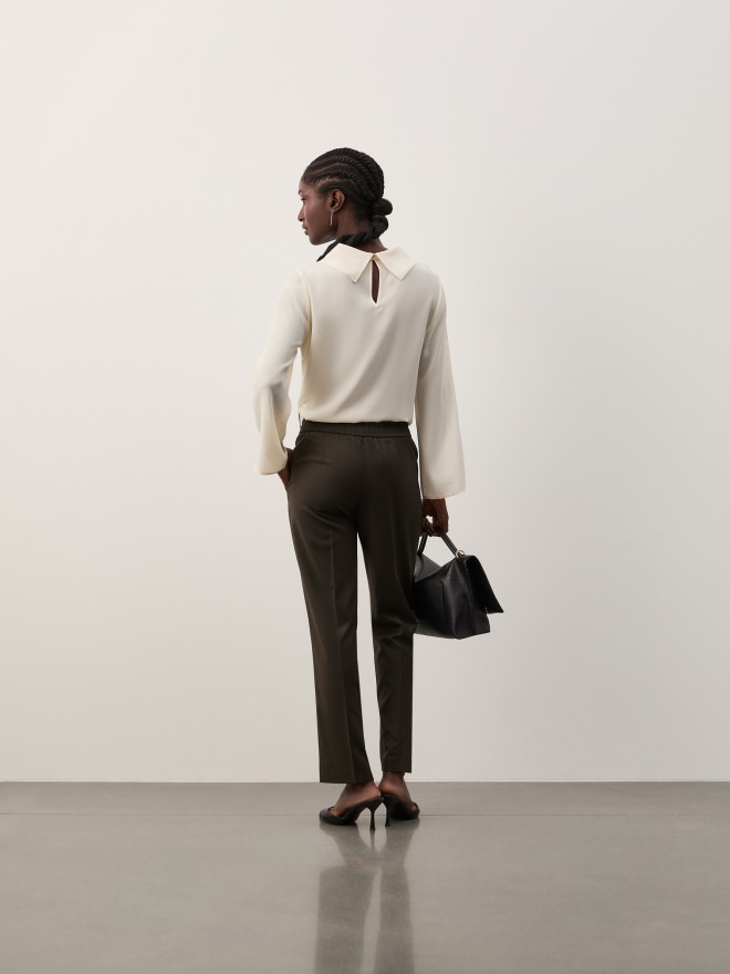 Chino pants with elastic waistband Chino pants with elastic waistband