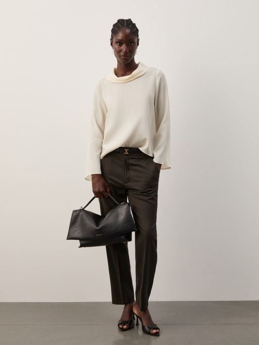 Chino pants with elastic waistband