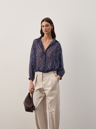 Blusa estampada fluida Blusa estampada fluida