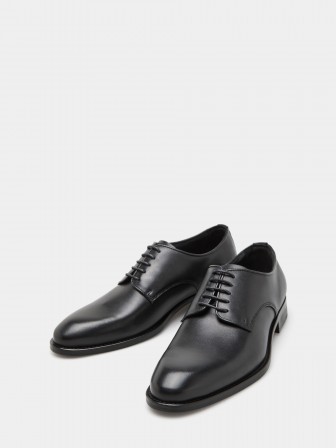 Sapatos clássicos com cordões Sapatos clássicos com cordões