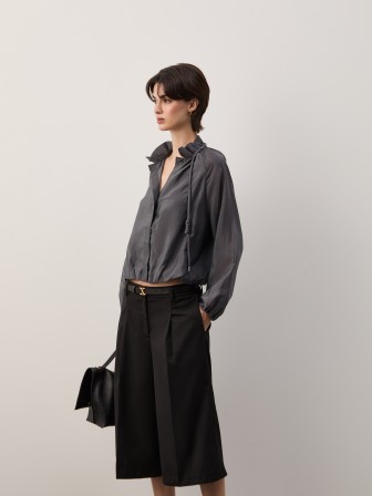 Flowy blouse with shimmer Flowy blouse with shimmer