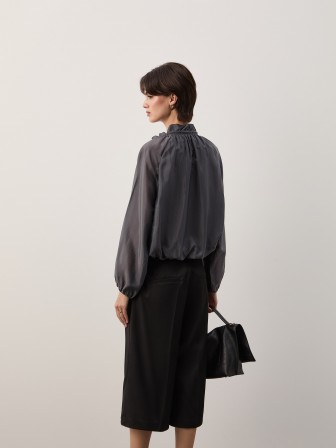 Flowy blouse with shimmer Flowy blouse with shimmer