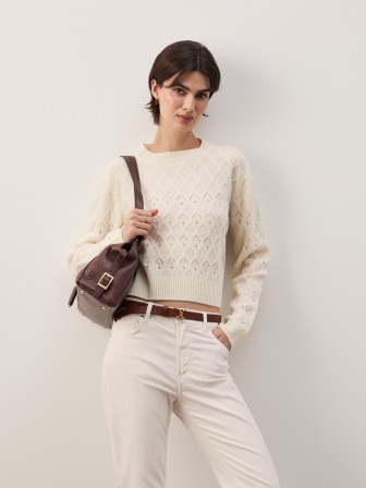 Woolen knit sweater