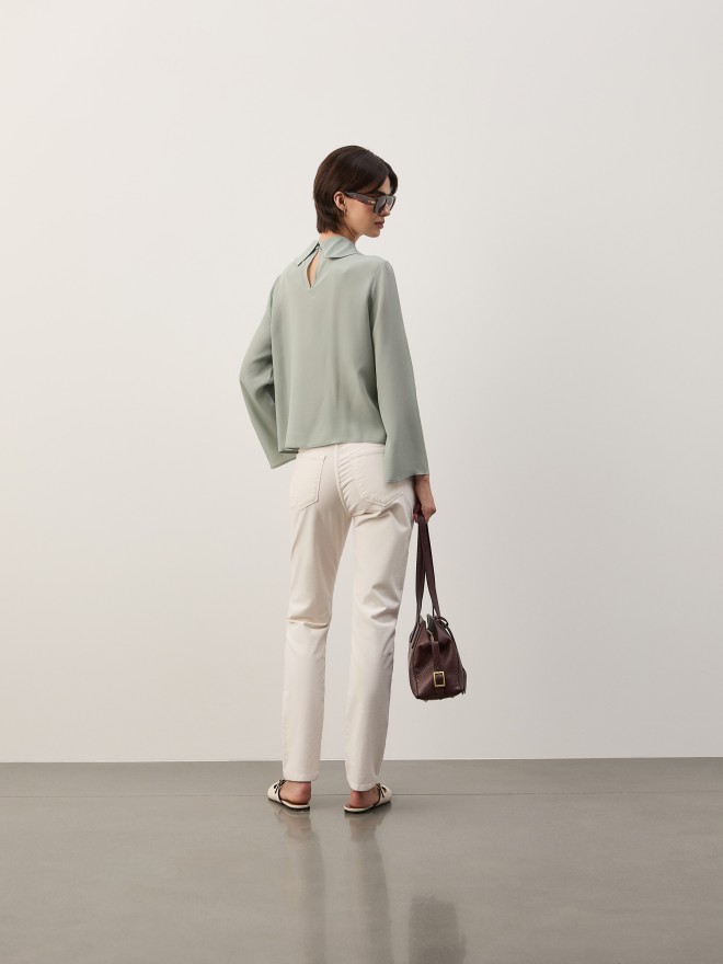 Pantalones ajustados de terciopelo Pantalones ajustados de terciopelo