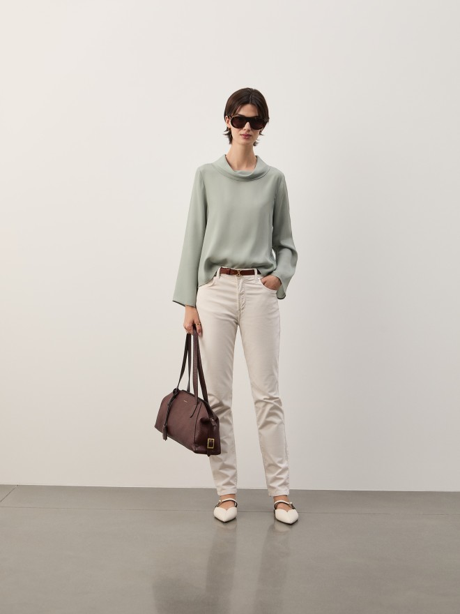 Pantalones ajustados de terciopelo Pantalones ajustados de terciopelo