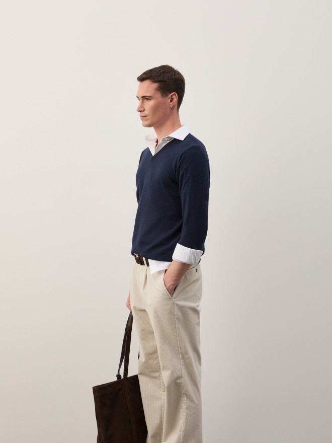 Knitted sweater with wool