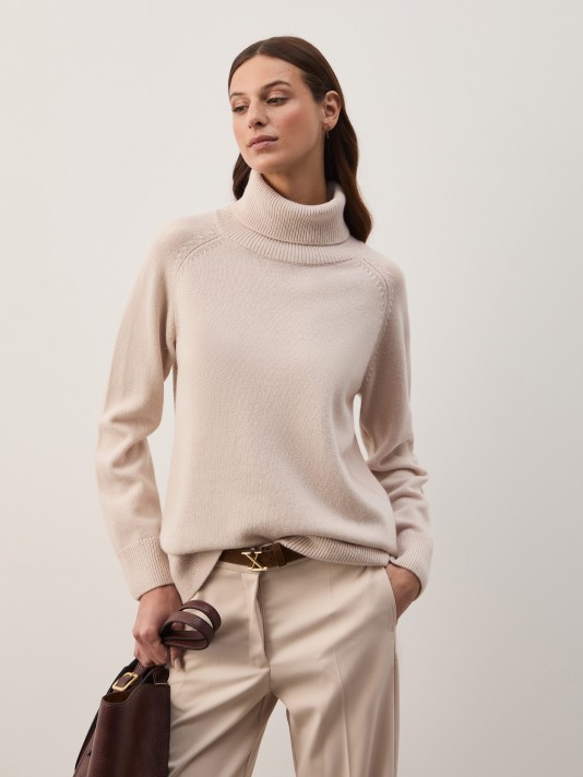 Turtleneck sweater with wool