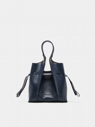 Bucket bag